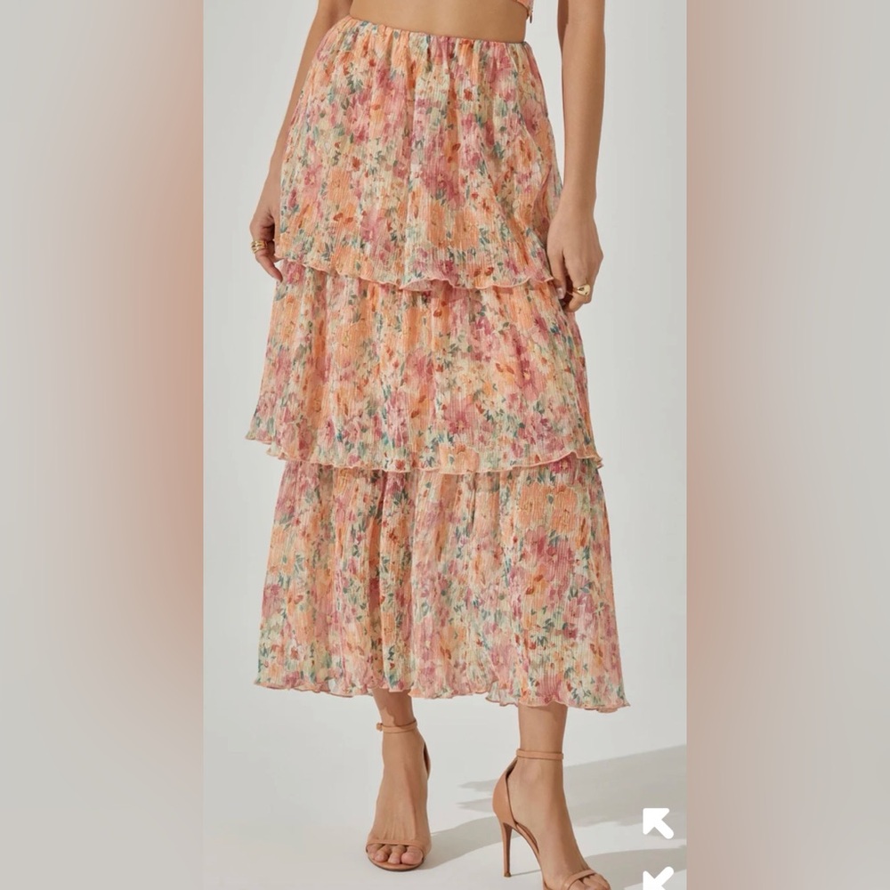 NWOT ASTR Tiered Maxi Skirt